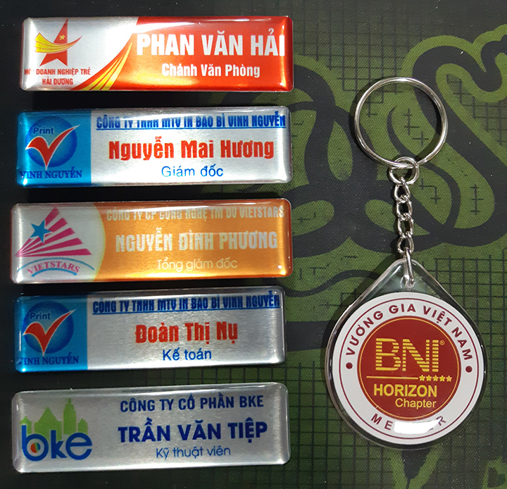 LÀM THẺ TÊN CÀI ÁO ĐẸP RẺ